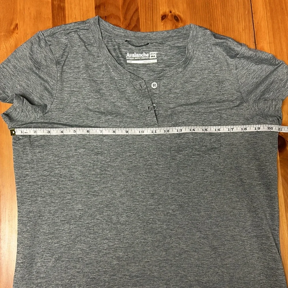 Working Tee, Short-Sleeve - Picture 2 of 12